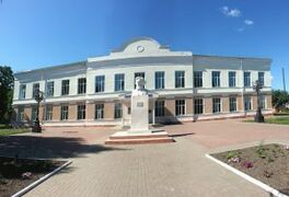 Новгород-Сіверська державна гімназія ім. К. Д. Ушинського Адреса: Чернігівська обл., Новгород-Сіверський р-н,