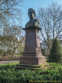 Бронзовий бюст Гербарта в Ольденбурзі.