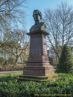 Бронзовий бюст Гербарта в Ольденбурзі.