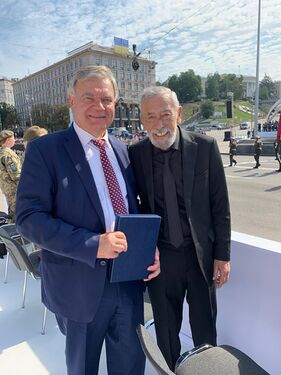 Із Вахтангом Костянтиновичем Кікабідзе - грузинським актором, співаком, композитором, Заслуженим артистом України
