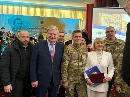 Зустріч із військовими під час перебування в Луганському національному університеті ім. Т. Шевченка